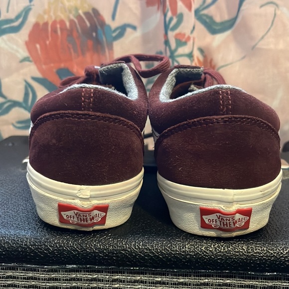 Burgundy Vans Men’s 6 Women’s 7.5. Great Sneaker - Picture 3 of 4